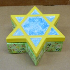 2073 STAR OF DAVID BOX 4.75X2.75" 4CS